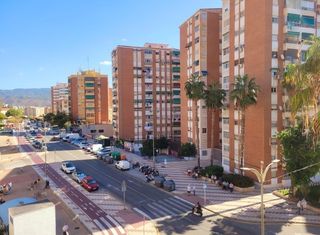 Pis a Calle segismundo moret 64. Piso en venta en parque victoria eugenia málaga, málaga