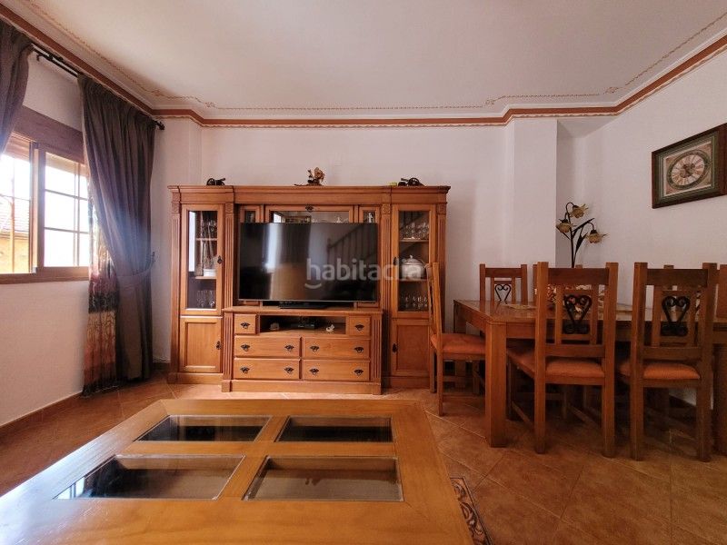 Foto b7d1aeec-b3f2-4ba1-ac5f-952958c436e6. Casa a calle manuel laguna 25 a Mangas Verdes - Las Flores - Parque del Sur Málaga
