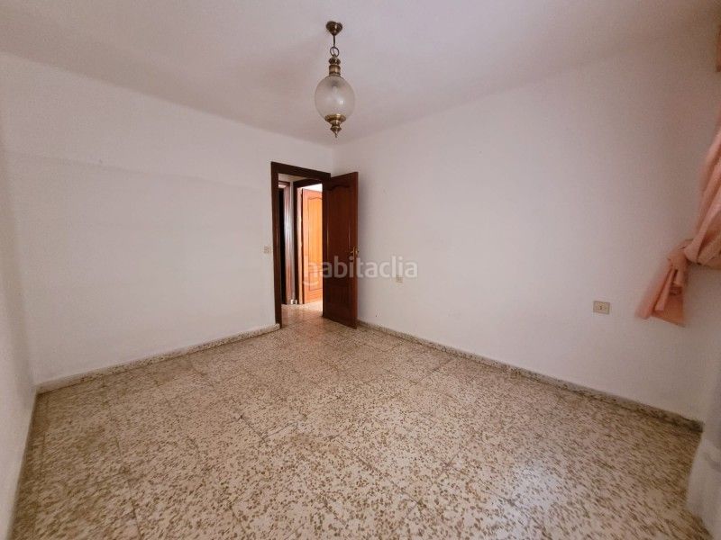 Foto e3be1913-6481-4126-8f09-2d5aa3016761. Pis a calle aguilar y cano 5 a El Palo Málaga