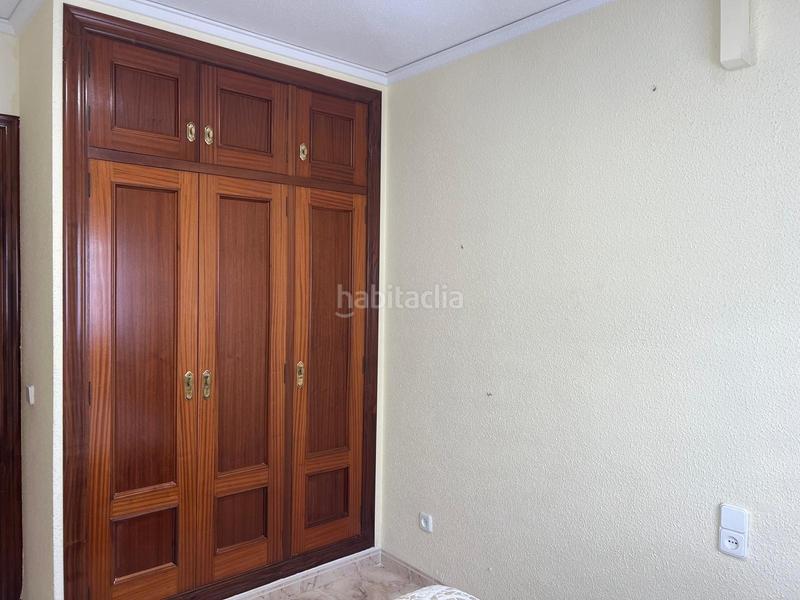 Foto de0f16d3-ddba-492c-abfe-8dda923bec13. Miete appartement mit parking pool in Playa de Gandía Gandia