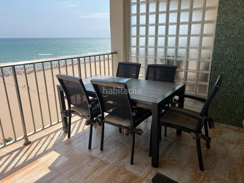 Foto 31729af4-8fd5-4057-969d-474145287069. Alquiler apartamento exclusivo apartamento en primera línea de playa con vistas al mar. en Gandia