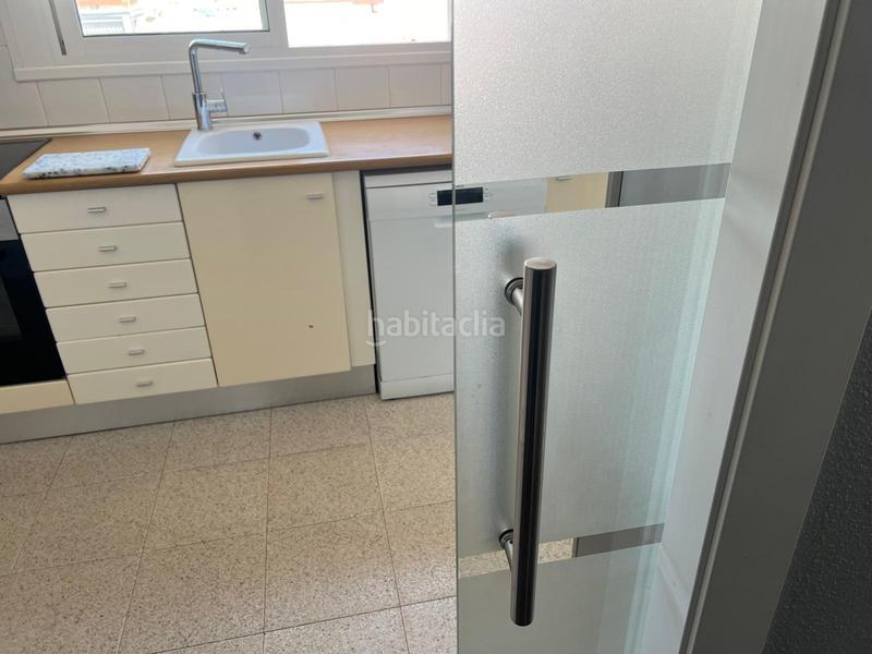 Foto 9c3dc301-f100-449b-90af-40670046cd77. Alquiler apartamento exclusivo apartamento en primera línea de playa con vistas al mar. en Gandia