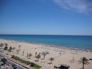 Miete Appartement  Paseo paseo marítim de neptú. !descubre tu refugio junto al mar!