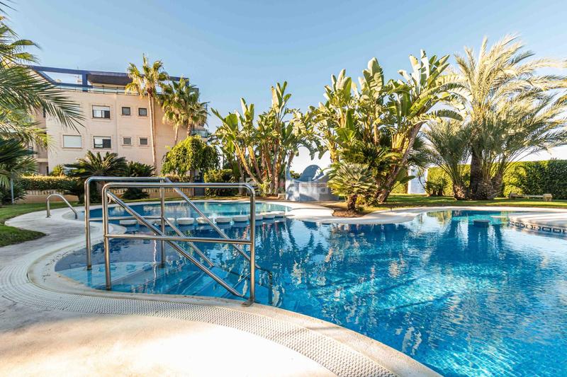 Foto 8c7c4a0f-3a5a-4b16-befc-ffb89126aeea. Apartament amb aparcament piscina a Xeraco