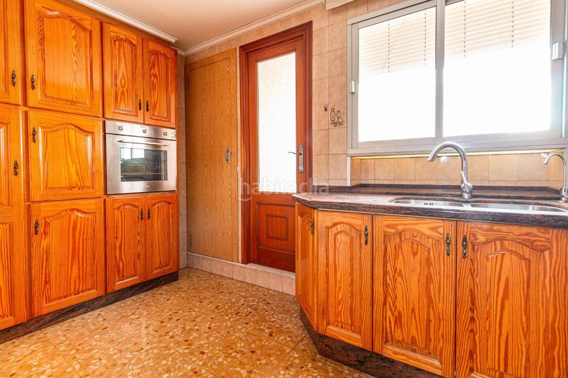 Foto 0db5b422-e1b7-4f10-afb5-45c417ae07f5. Edifici a Font d´en Carròs (la)