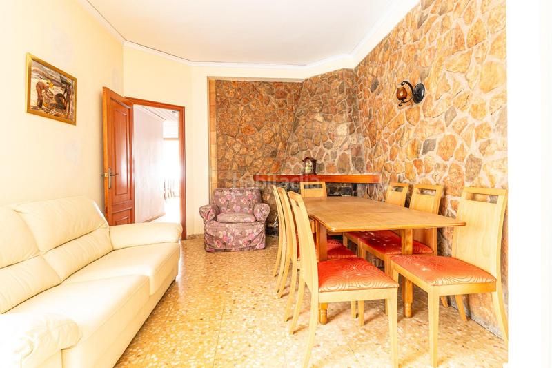 Foto 1dafa1d7-e400-4b71-8fcf-43577ee0e033. Edifici a Font d´en Carròs (la)