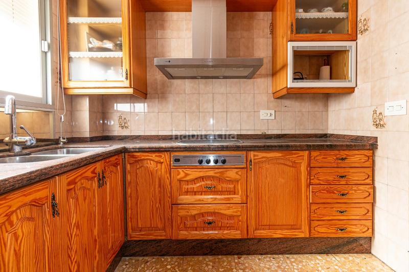 Foto ec3f673d-ee04-4f1a-a9dc-81af3a955c7f. Edifici a Font d´en Carròs (la)