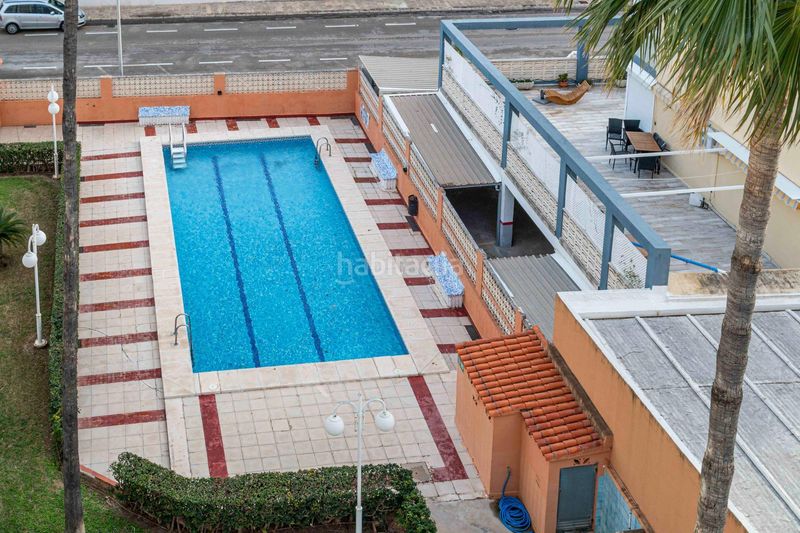 Foto b54b9d68-3fe6-4253-9313-88f2e117cc73. Àtic amb aparcament piscina a Playa de Gandía Gandia