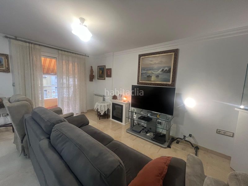 Foto b9ac4549-9376-460f-b1f7-2663eea769fd. Casa adossada a Daimús