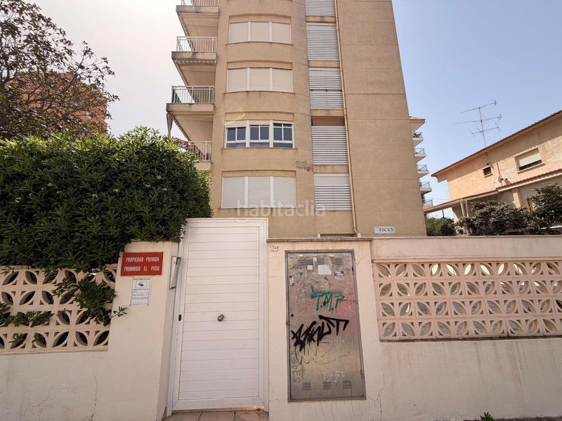 Foto 72a67436-814e-45d2-a79f-e8d271356679. Apartament amb aparcament piscina a Playa de Gandía Gandia