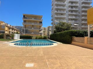 Apartamento en Tavernes de la Valldigna. Amplio apartamento a solo 150 metros del mar en playa de taverne