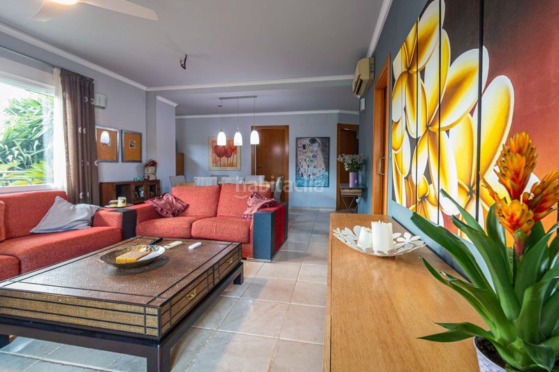 Foto 35f4ee7b-9645-4a73-954b-602978407fb7. Casa amb aparcament a Urbanizaciones Gandia
