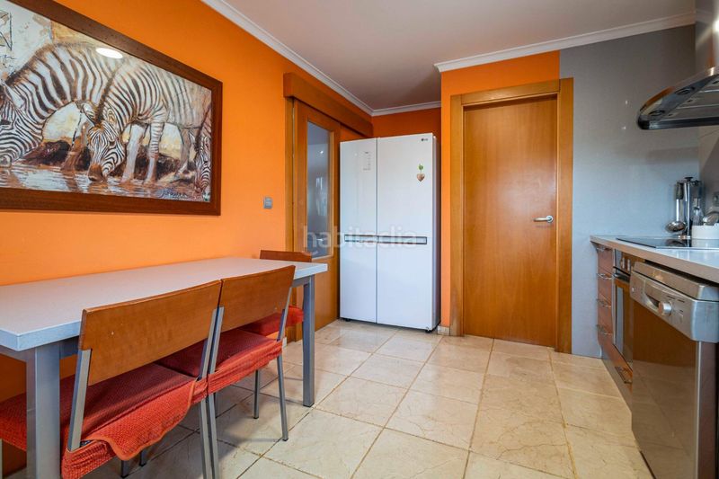 Foto 4ac45db6-df96-4bff-9e93-95a13e43e299. Casa amb aparcament a Urbanizaciones Gandia