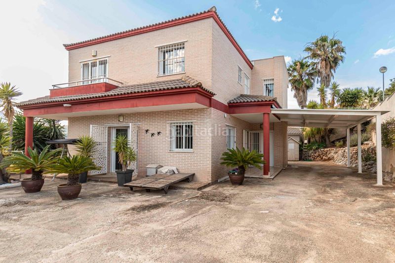 Foto 83d1c9a1-16e0-448f-a375-b72f53a09279. Casa amb aparcament a Urbanizaciones Gandia