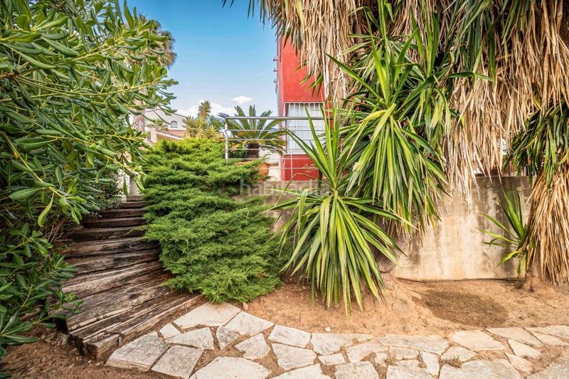 Foto 904a19a1-e99d-4fc5-8713-972d74d3f4eb. Casa amb aparcament a Urbanizaciones Gandia