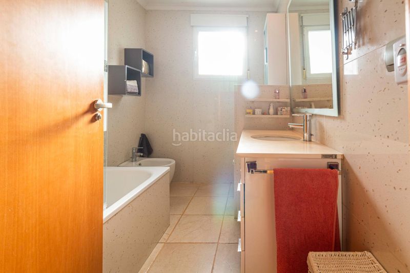 Foto c7cfc2ef-4860-4531-a9bd-fa84e367afb0. Casa amb aparcament a Urbanizaciones Gandia