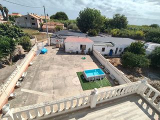 Xalet a Grau de Gandía-Marenys de Rafalcaid. Chalet independiente junto al mar en los marenys de gandia