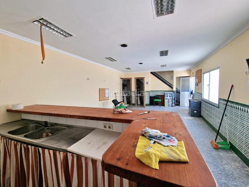 Foto 68d96209-211f-44a4-a843-780aceffb314. Casa oportunidad única! local de dos plantas con azotea en el tejal ideal para convertir en vivienda en Puerto de Santa María (El)
