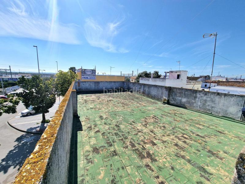 Foto d46eddbc-b51d-484d-a172-25f9c125132d. Casa oportunidad única! local de dos plantas con azotea en el tejal ideal para convertir en vivienda en Puerto de Santa María (El)