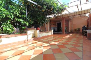 Casa en Caballero Bonald-S. José Obrero-Guadalcacín. Casa de una planta con jardin