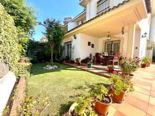 Casa aparellada a Pozoalbero. Pareado de 5 dormitorios zona norte hipercor