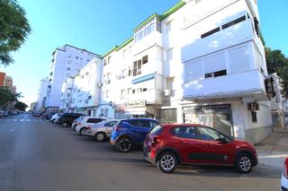 Geschäftsraum in Santiago - Coronación. Se vende local convertido en 6 trasteros