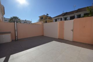 Casa adossada a Valdelagrana. Exclusivo adosado reformado en valdelagrana, el puerto de santa