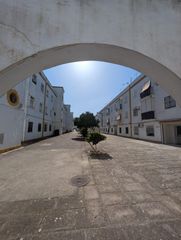 Planta baixa a El Retiro - La Vid. Piso en planta baja en bda la vid
