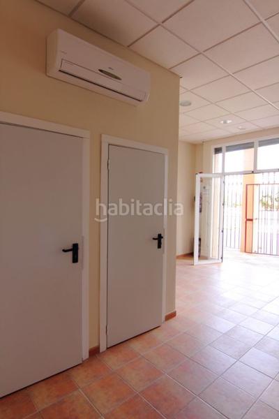 Foto 4f0446f1-47d7-496d-b4f1-63cdffce1c81. Local comercial estupendo local en zona oeste en Santiago - Coronación Jerez de la Frontera