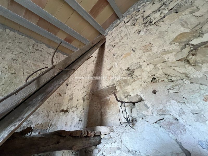 Foto 5886533d-d750-4937-9f57-c03873712b8b. Masia amb calefacció aparcament a Maria de la Salut