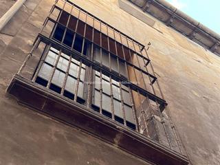 Xalet a Monti-Sion. Edificio en casco antiguo zona sa calatrava!!!