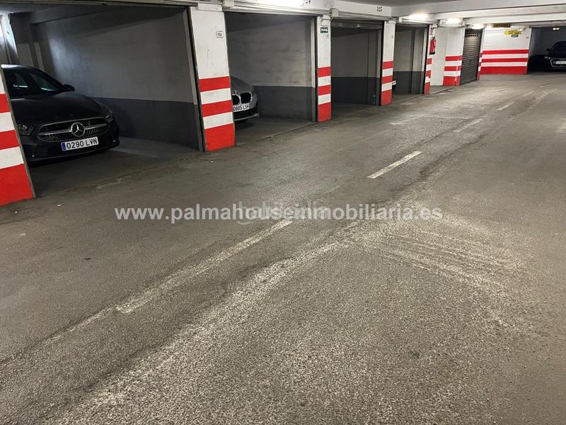 Foto 00dca6a3-4fc6-47ca-aecd-86534a18e40d. Car parking in Jaume III Palma de Mallorca