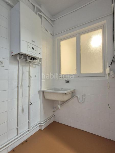 Foto 9f66c5d3-6f47-4c2e-82db-1b34b1a3fcdd. Piso fantástico piso de 103 m2, situado en la calle llança en Barcelona