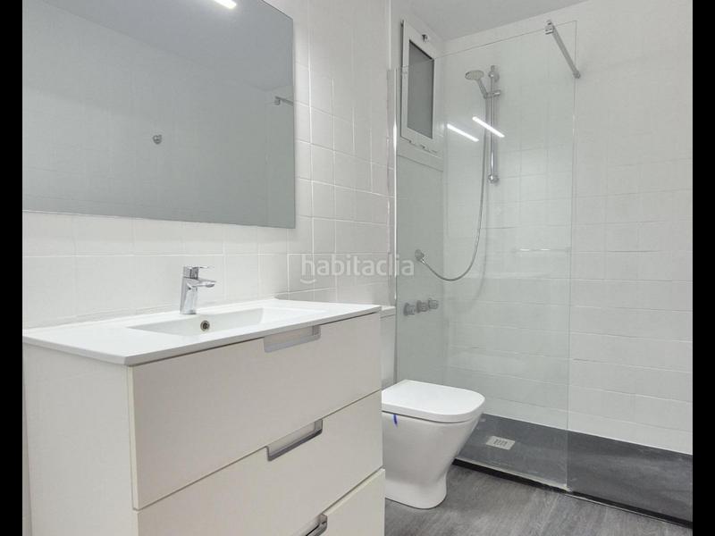 Foto f73cfed7-e9d0-4f1e-8321-886b307c6cf6. Piso fantástico piso de 103 m2, situado en la calle llança en Barcelona