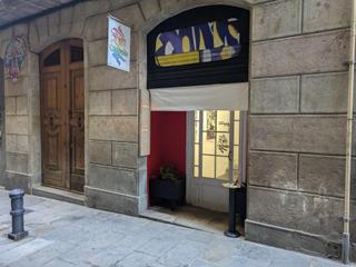 Local commercial  Carrer d'ataülf. Local en venta en el gotic