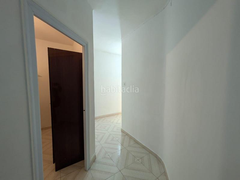 Foto 7abe0f1f-c048-448b-b134-e4df21d03ab7. Flat with heating in Navas Barcelona