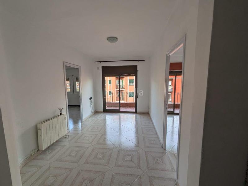 Foto 9fdf0608-13ee-4b6a-bcd2-617fc120fd16. Flat with heating in Navas Barcelona