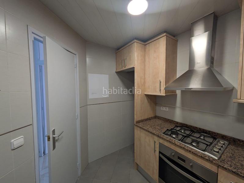 Foto f79c90e8-c26a-47d0-8e0d-bf9e543157d0. Flat with heating in Navas Barcelona