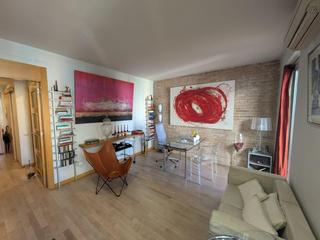 Pis  Calle valencia. Encanto en el corazn de la dreta de leixample  calle valncia,