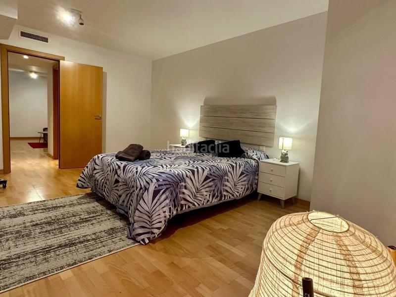 Foto c2d3619a-9782-4644-ba71-a5313a5a9e60. Triplex with heating parking in El Coll Barcelona