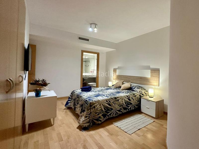 Foto dcec1200-4c1c-428a-8184-37615a534ff2. Triplex with heating parking in El Coll Barcelona