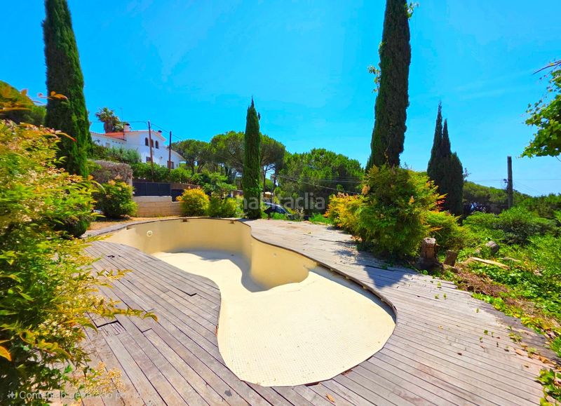 Foto 45bbec50-3e21-4d22-b2e4-c0e397c4d39f. Xalet amb aparcament piscina a Cabrils