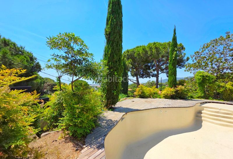 Foto d80a6e46-eb21-4971-b5a2-dc71d1f6df65. Xalet amb aparcament piscina a Cabrils