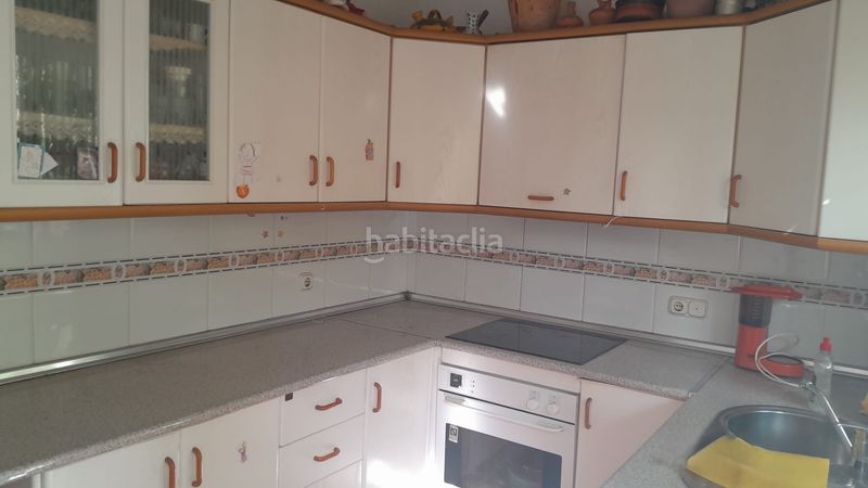 Foto 30aedae7-c3a2-46b2-b54d-4297b2d9c876. Casa adossada amb xemeneia calefacció a Cájar