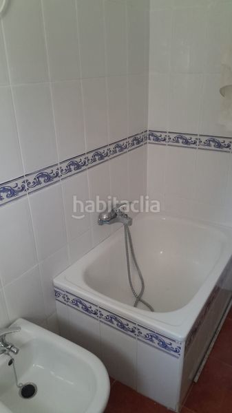 Foto f5ca2201-0969-403e-a1cf-14350b807d2e. Casa adossada amb xemeneia calefacció a Cájar