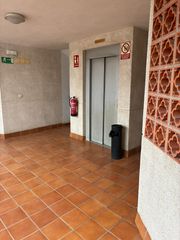 Pis a Parque de la Ermita. Piso con cochera en churriana de la vega