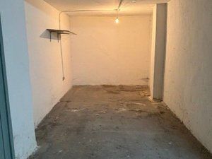 Aparcament cotxe a Calle Almuñécar 12