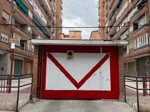 Aparcament cotxe  Calle almuñécar 12. Cochera cerrada en calle almuñecar