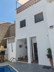 Casa adossada a Pinar (El). Casa y dos apartamentos en pinos del valle