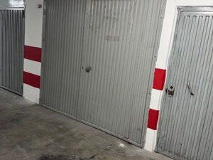 Aparcament cotxe a Calle Almuñécar 12